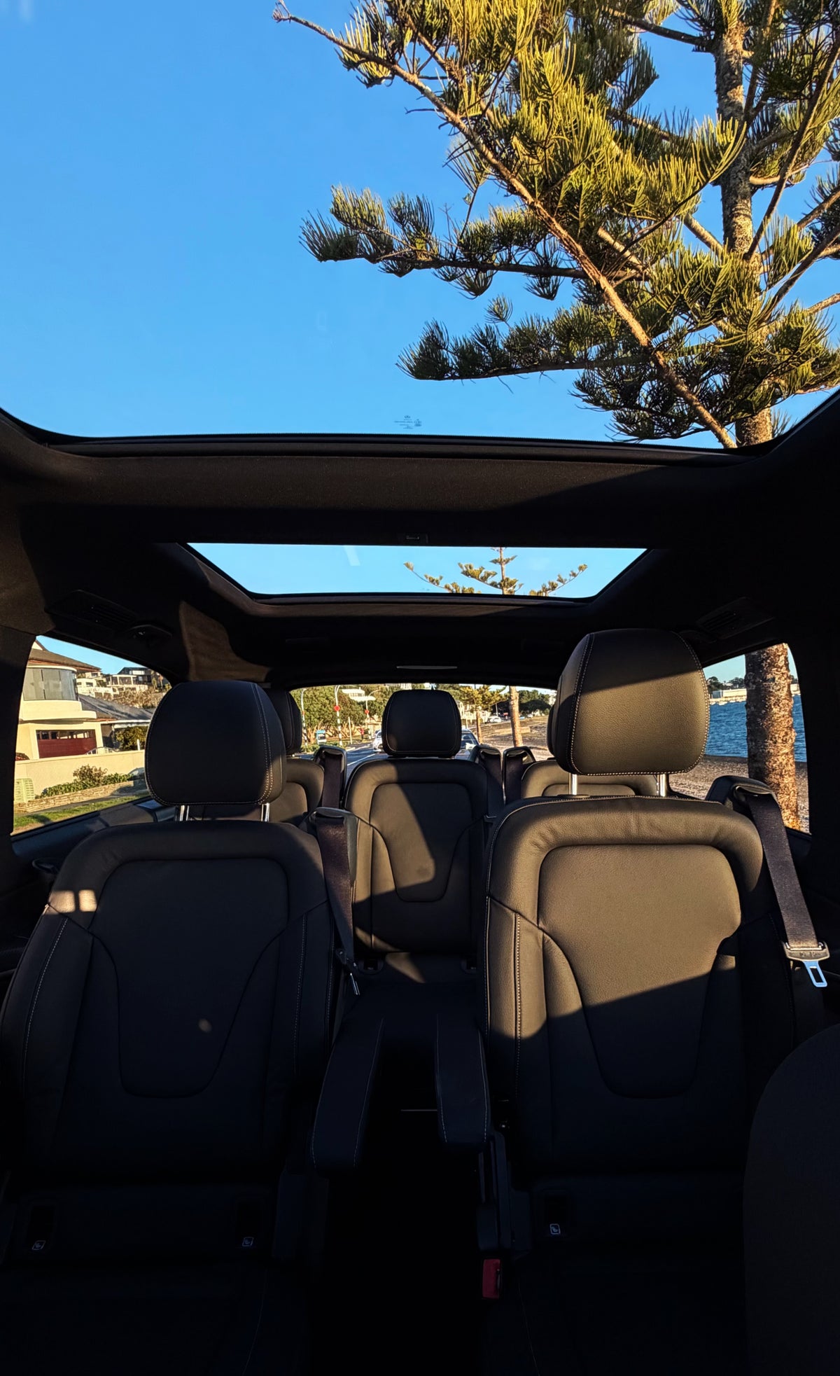 Mercedes-Benz V250d Executive Travel Service